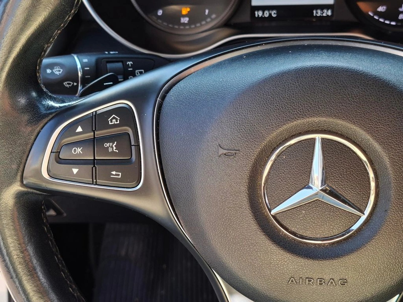 Mercedes-Benz GLC 300 AT 4X4 2020 - Imagen 19 de 20