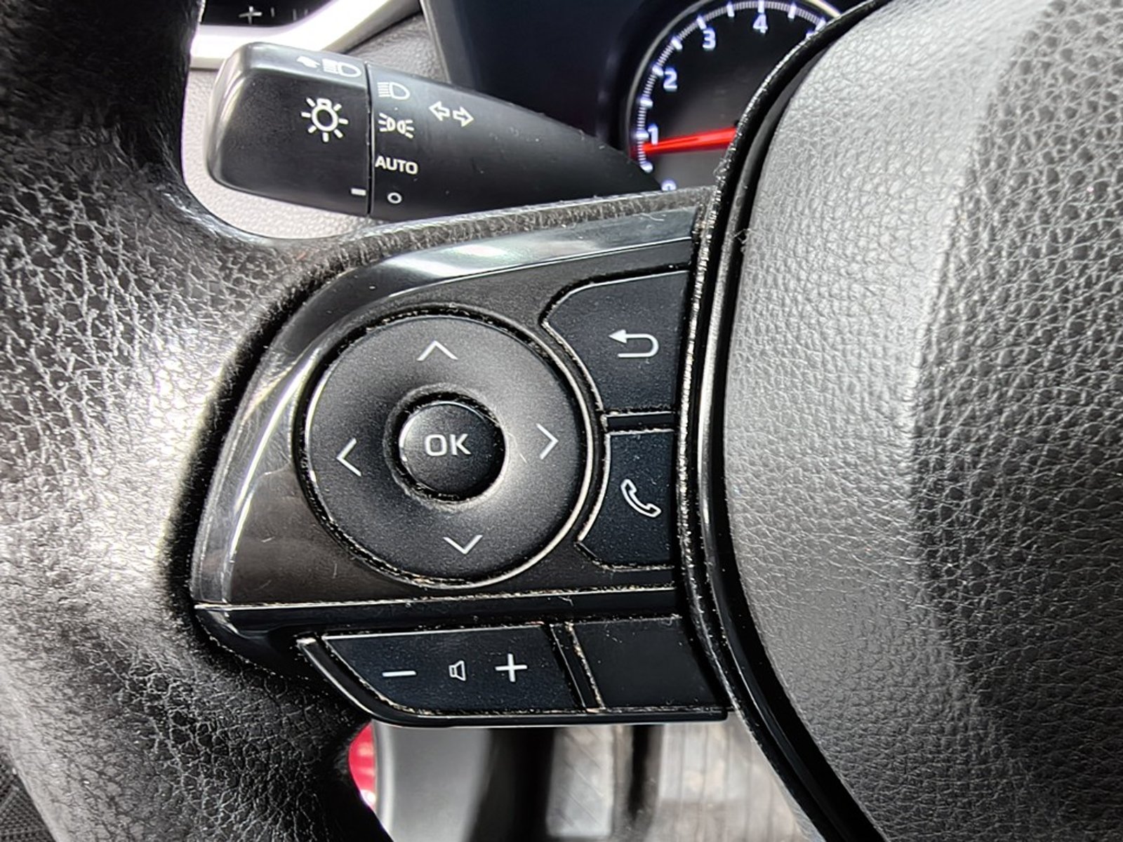 Toyota RAV4 LE 2.0 2021 - Imagen 15 de 20