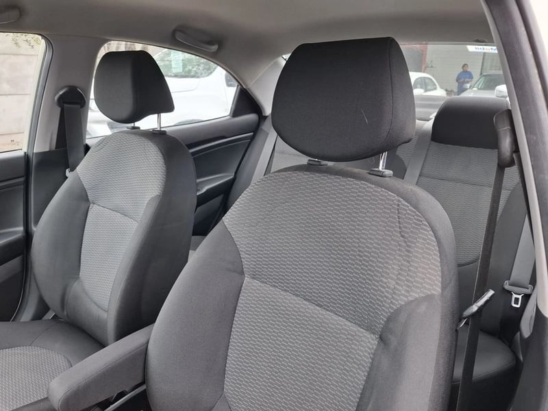 Hyundai VERNA 1.4 CB SEL 4X2 MT5 4P 2022 - Imagen 19 de 20