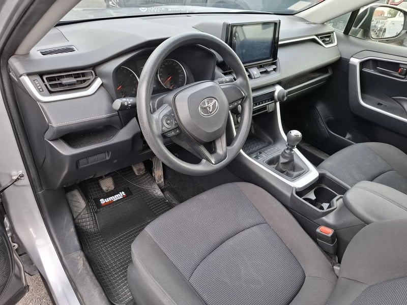 Toyota RAV4 LE 2.0 2024 - Imagen 12 de 20