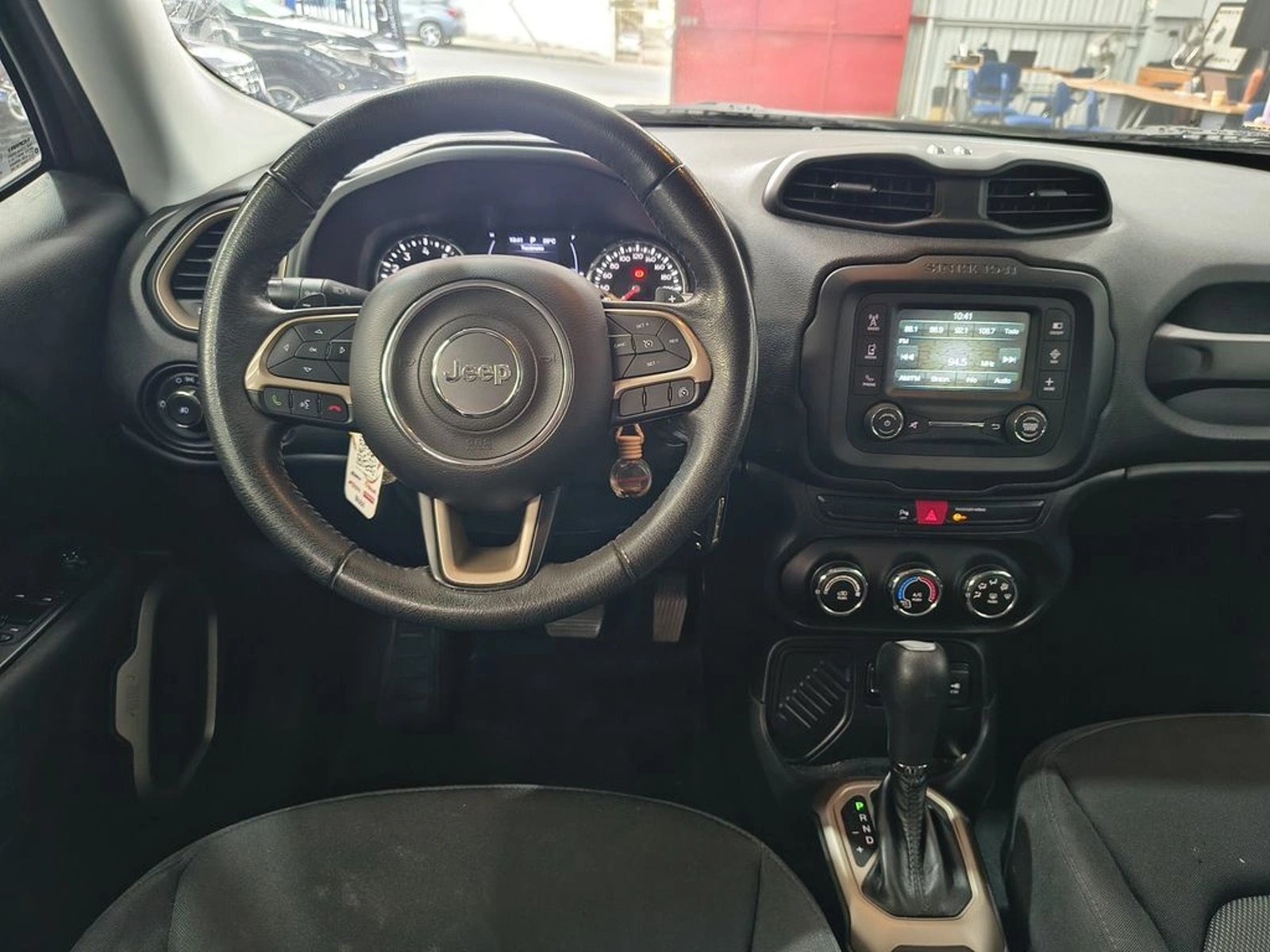 JEEP RENEGADE 1.8 SPORT LX 2018 - Imagen 14 de 20