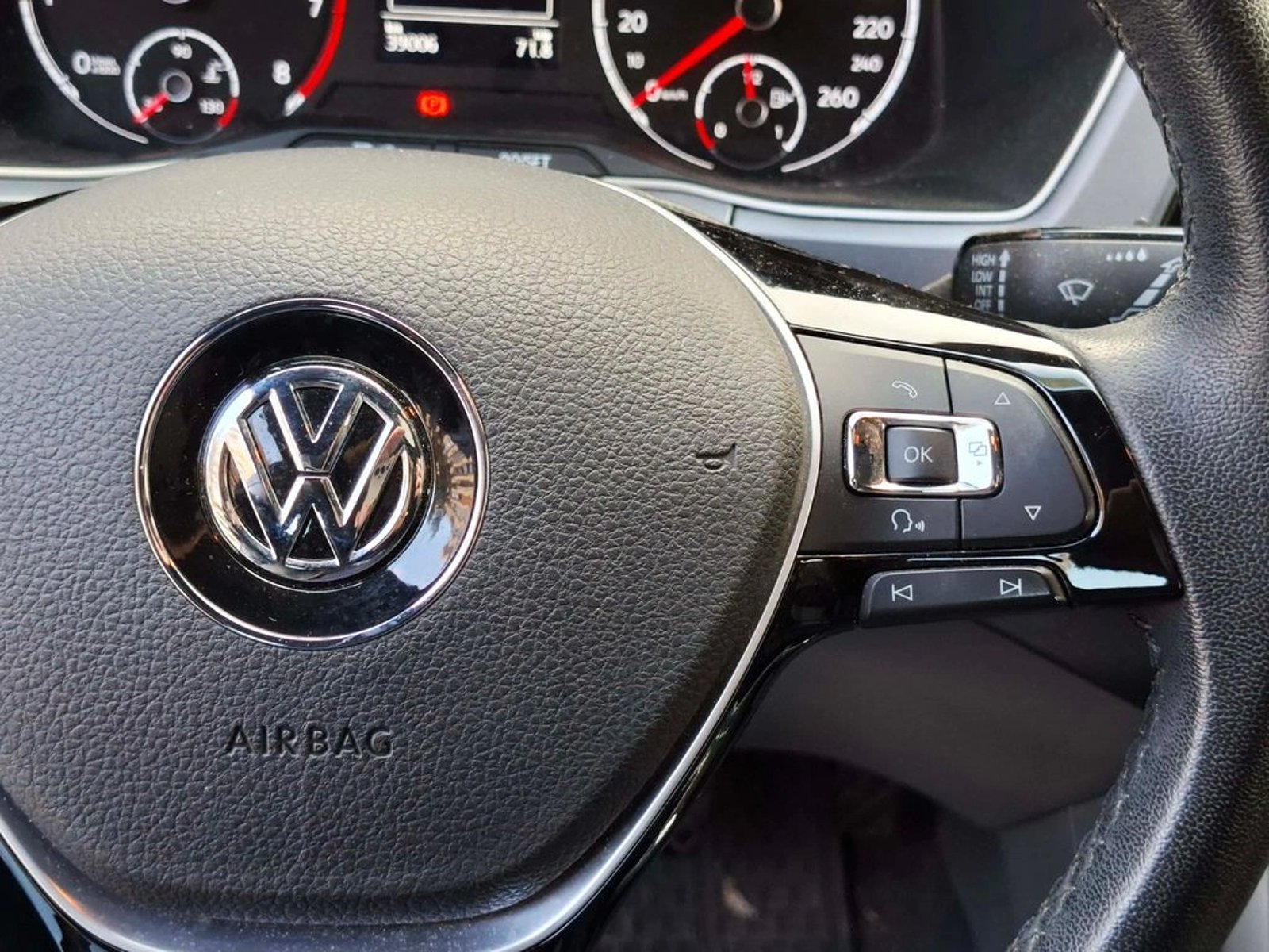 Volkswagen T-CROSS 1.6 MSI COMFORTLINE 4X2 MT5 5P 2021 - Imagen 19 de 20