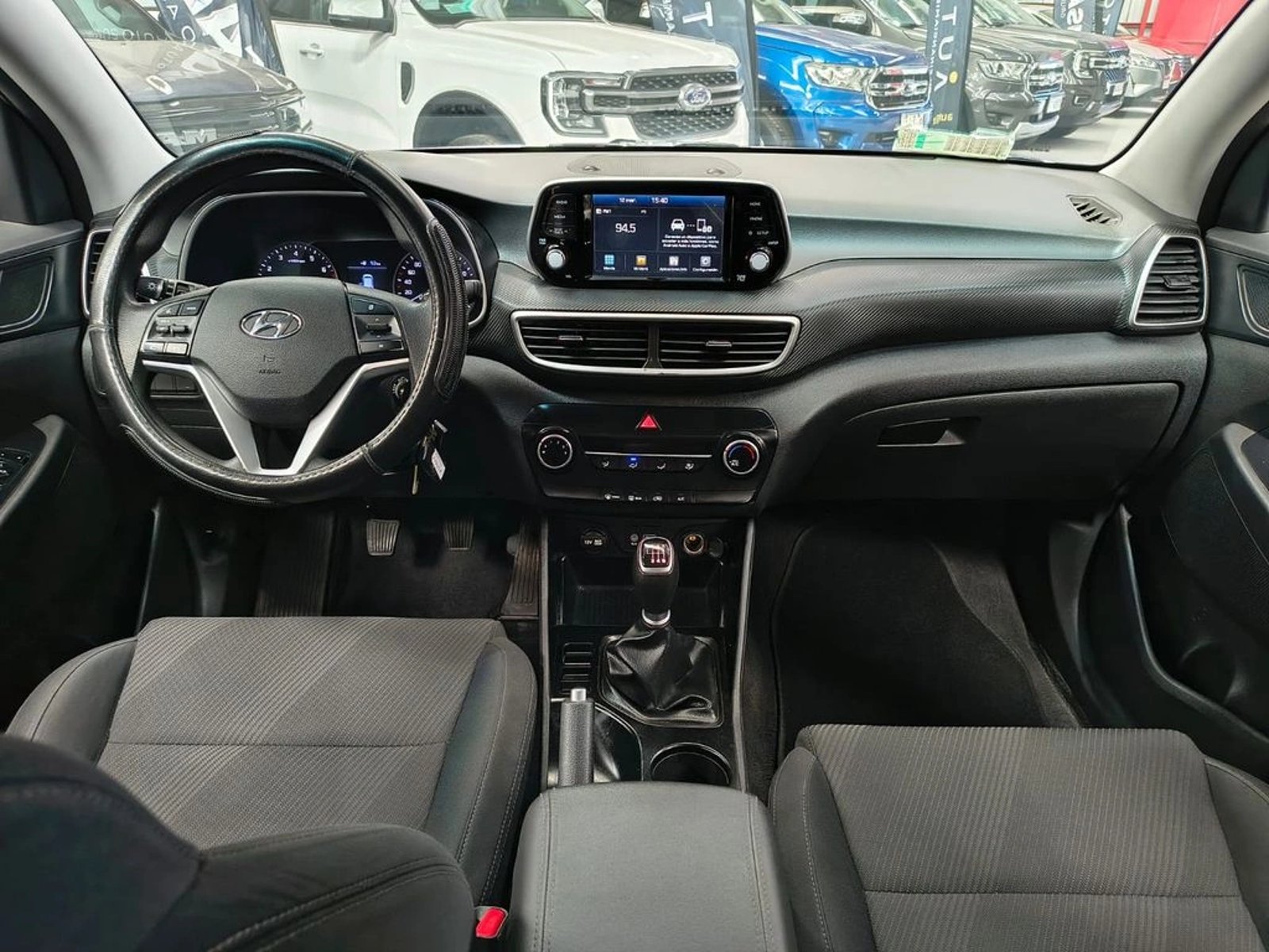 HYUNDAI TUCSON 2.0 PLUS 2WD MT 5P 2019 - Imagen 11 de 20