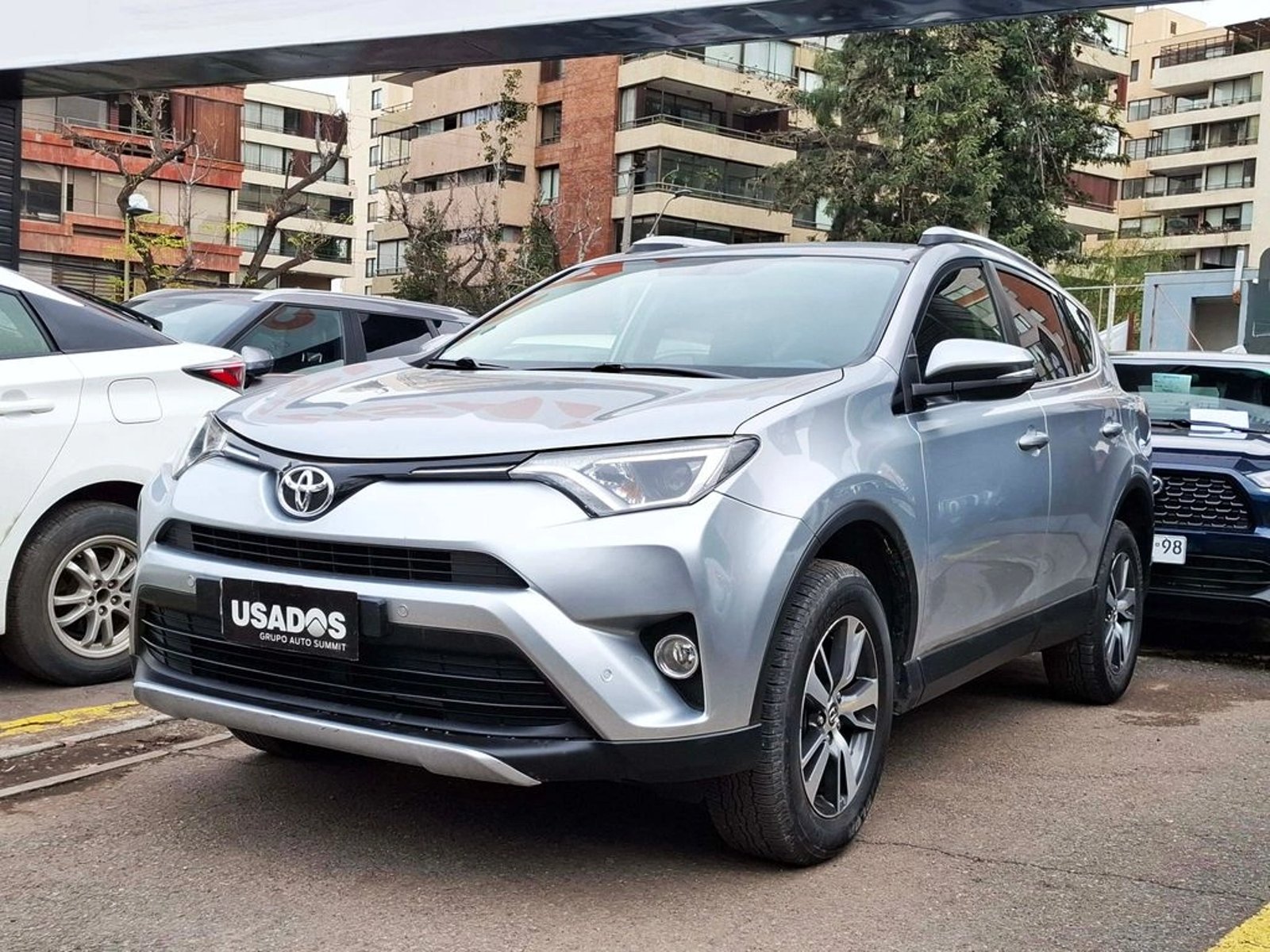 Toyota RAV4 2.0 SÚPER LUJO AUT 4X2 2019 - Foto 2 de 20
