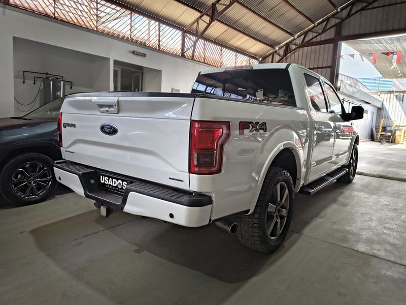 Ford F-150 5.0 LARIAT 2017 - Imagen 6 de 20