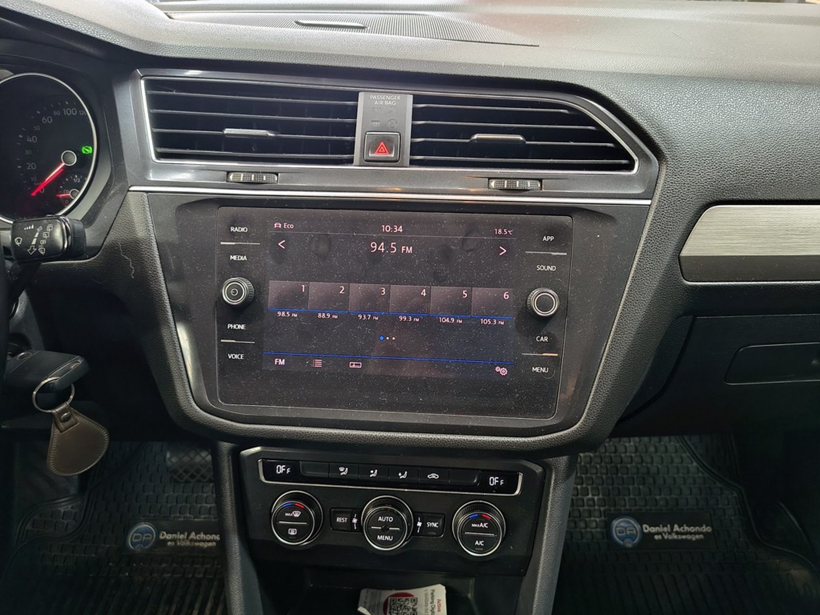 VOLKSWAGEN TIGUAN 1.4 TSI TRENDLINE 2018 - Imagen 18 de 20