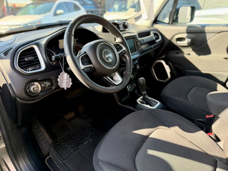 Jeep RENEGADE 1.8 SPORT LX 4X2 AT 5P 2022 - Imagen 17 de 18