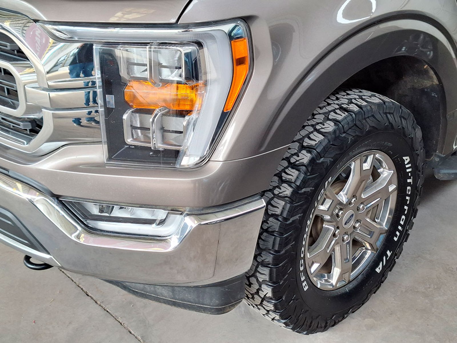 FORD F-150 XLT 4X4 5.0L AUT 2024 - Imagen 8 de 20