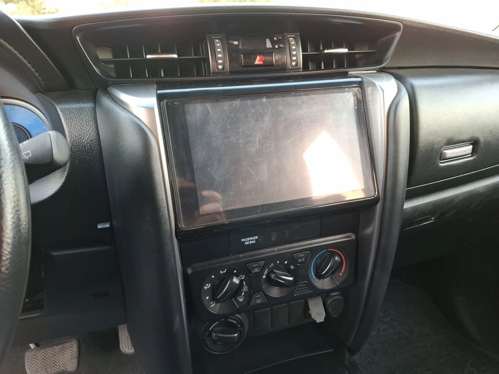 TOYOTA FORTUNER 2.8 SR5 TDI DIESEL 4X4 AT 5P 2022 - Imagen 19 de 20
