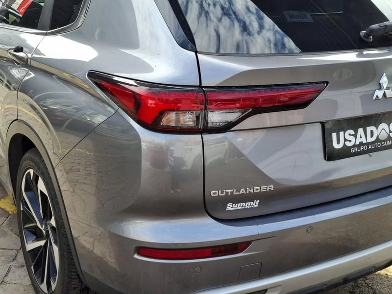 Mitsubishi OUTLANDER 2.5 2022 - Imagen 9 de 20