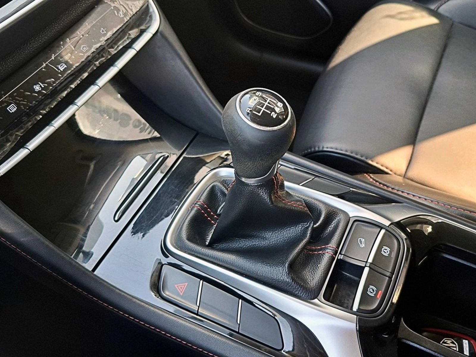 MG HS 1.5 DLX MT 2023 - Imagen 17 de 17