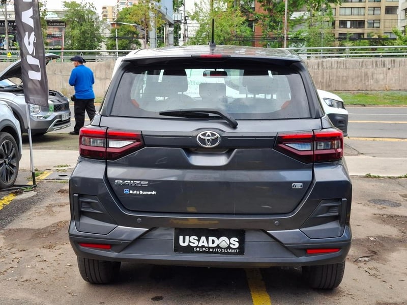 Toyota RAIZE 1.2 E 4X2 AT 5P 2023 - Imagen 8 de 20