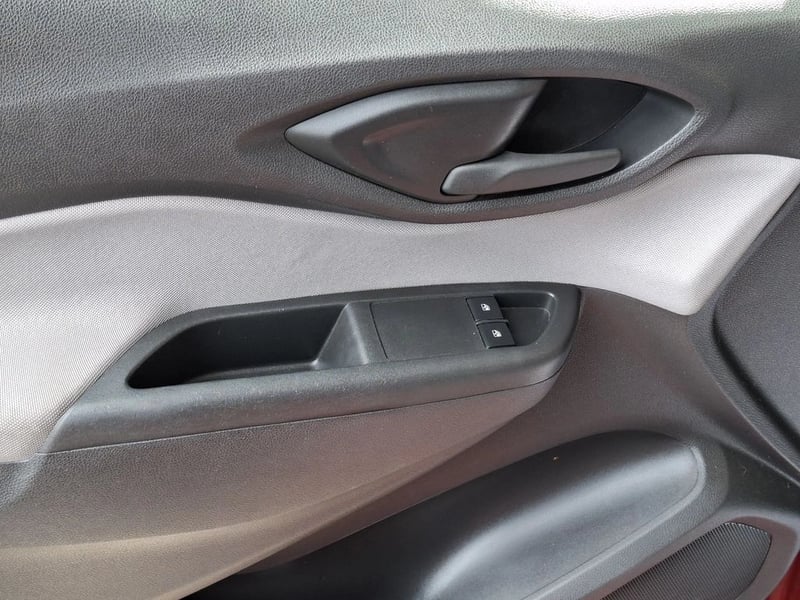 Chevrolet ONIX 1.4 LT 4X2 HB MT 5P 2019 - Imagen 8 de 17