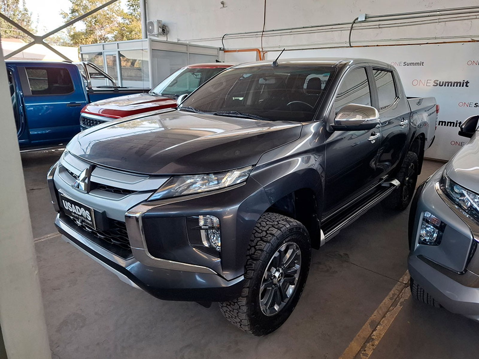 Mitsubishi L200 2.4 TD DAKAR CRS MT 4X4 2021 - Foto 2 de 20