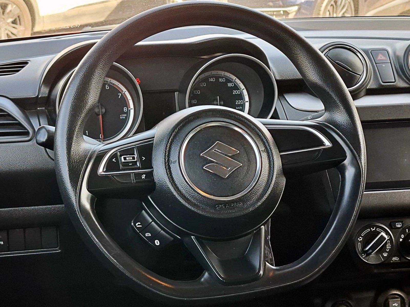 Suzuki SWIFT 1.2 GLX MT 2022 - Imagen 12 de 17