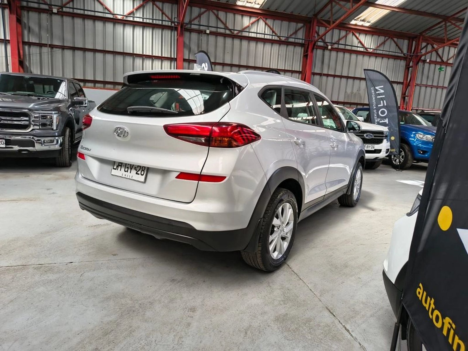 HYUNDAI TUCSON 2.0 PLUS 2WD MT 5P 2019 - Imagen 18 de 20