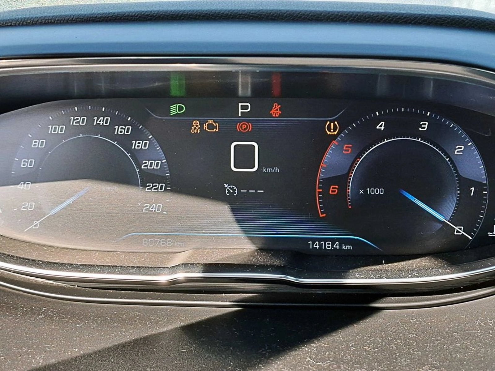 Peugeot 3008 1.6 ALLURE AT DIESEL 2019 - Imagen 11 de 15