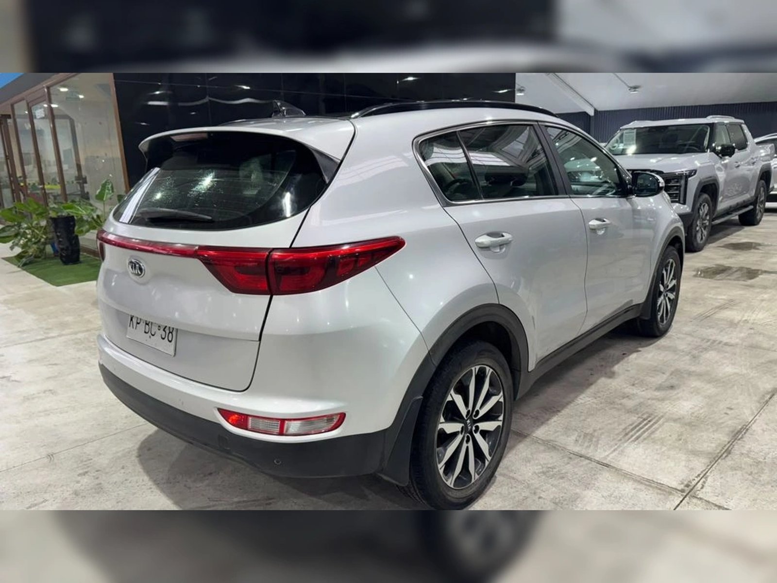 Kia SPORTAGE SPORTAGE LX MT6 2018 - Imagen 6 de 12