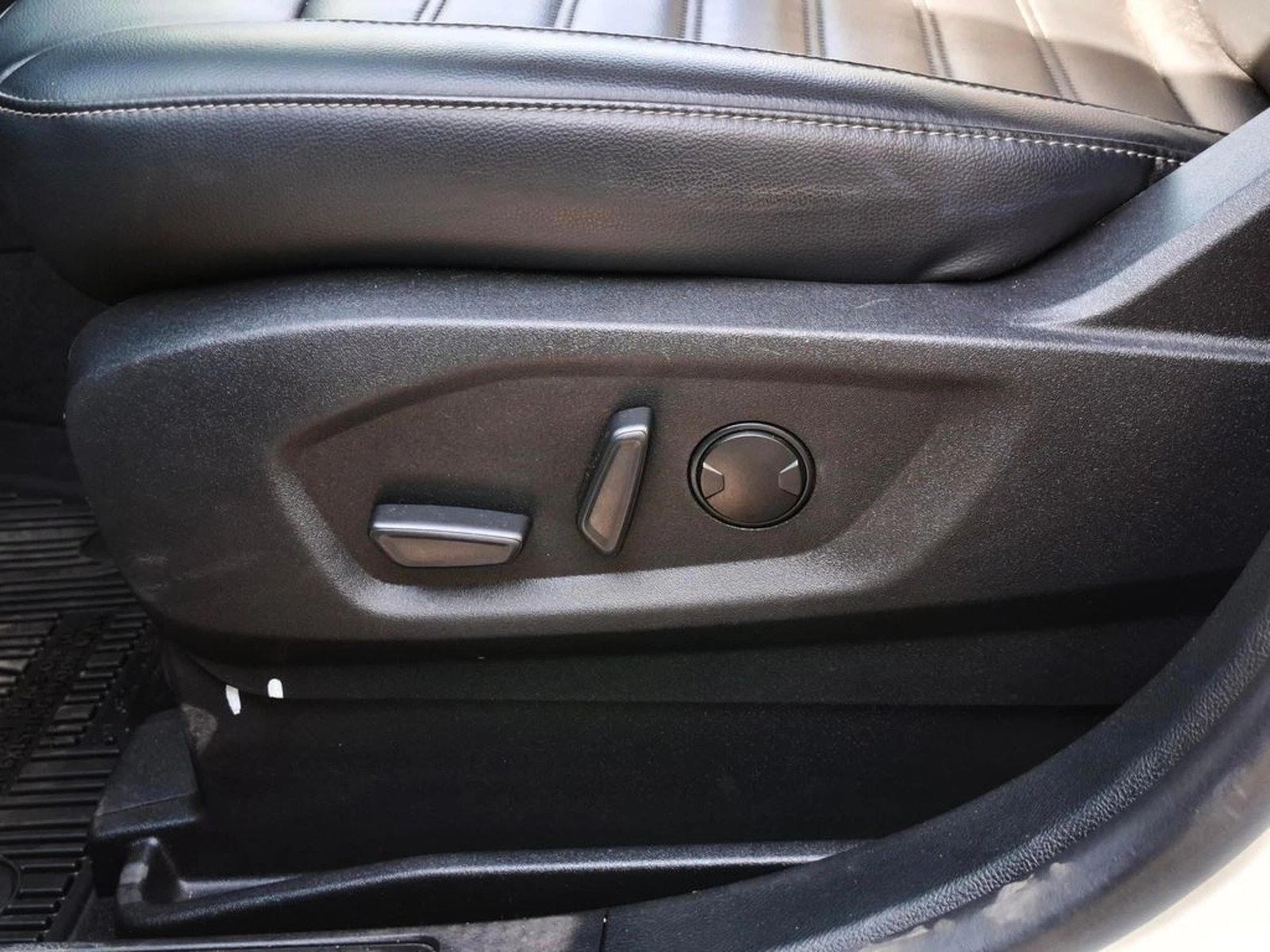 Ford EDGE SEL 2.7 2024 - Imagen 14 de 20