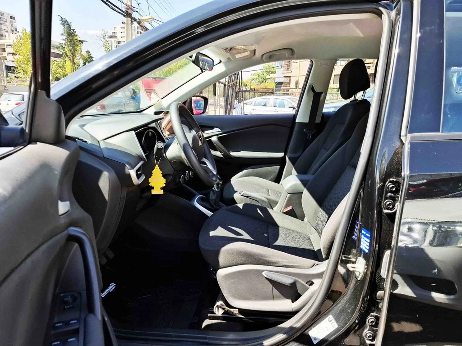 CHEVROLET TRACKER 1.2 2023 - Imagen 15 de 20