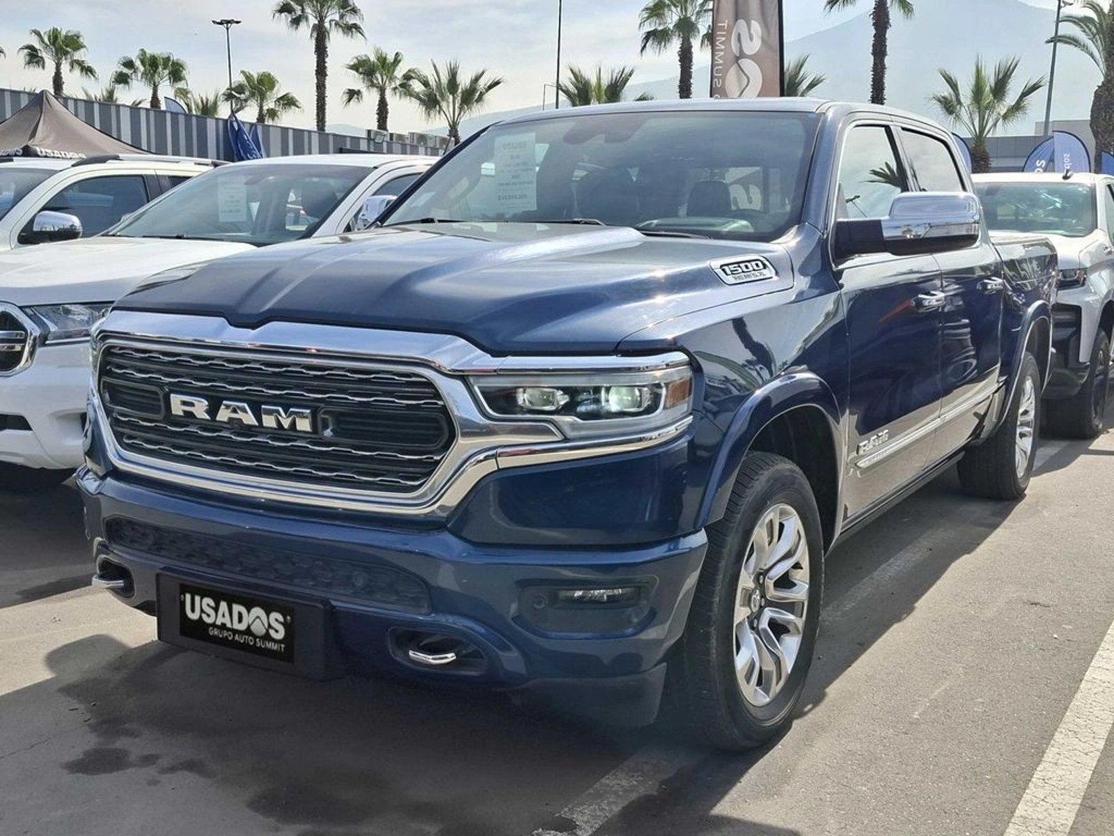 RAM 1500 5.7 CREW CAB LIMITED AT 4X4 2022 - Foto 2 de 19