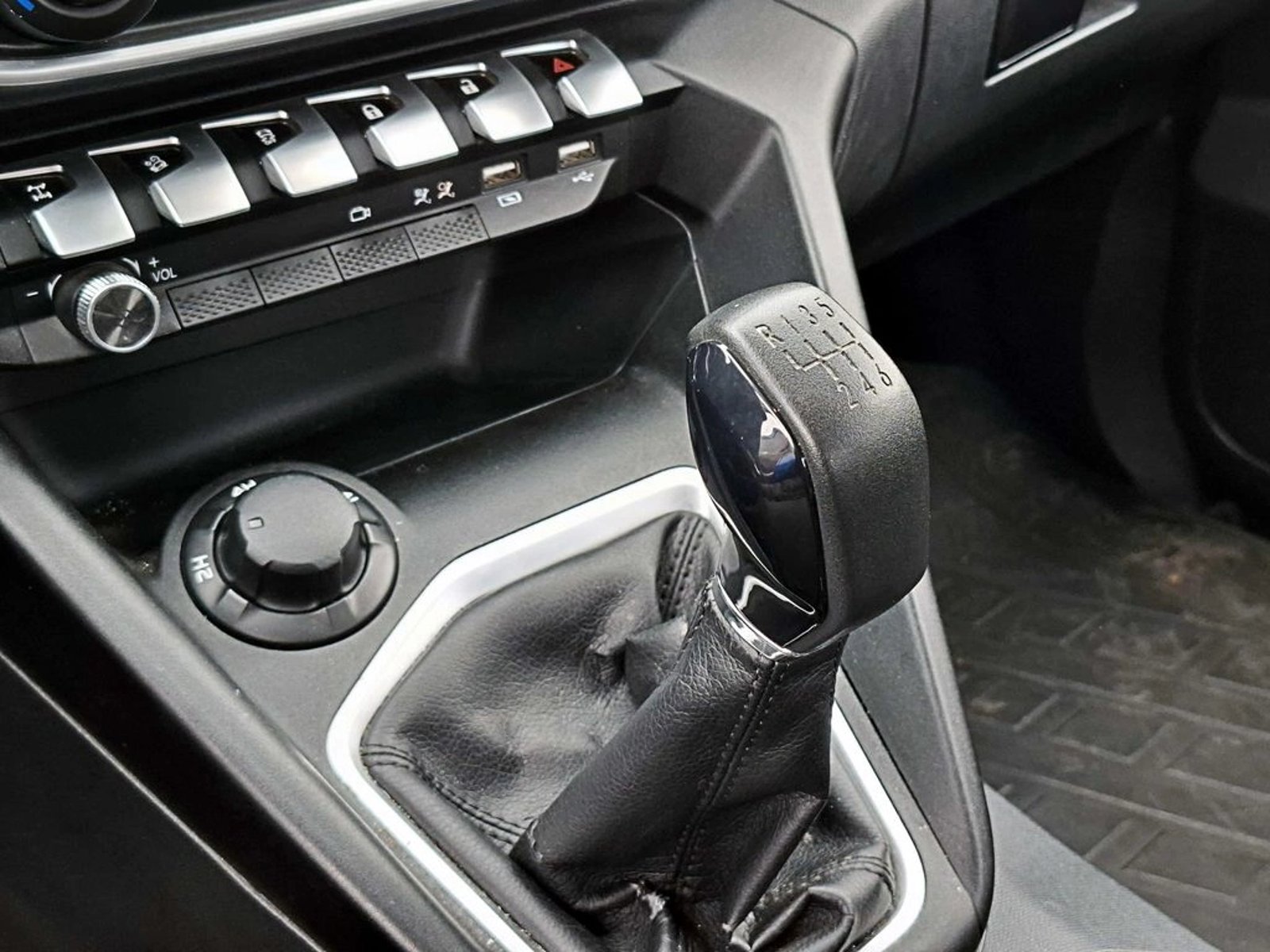 Peugeot LANDTREK 1.9 HDI 4X4 MT 4P 2023 - Imagen 14 de 14