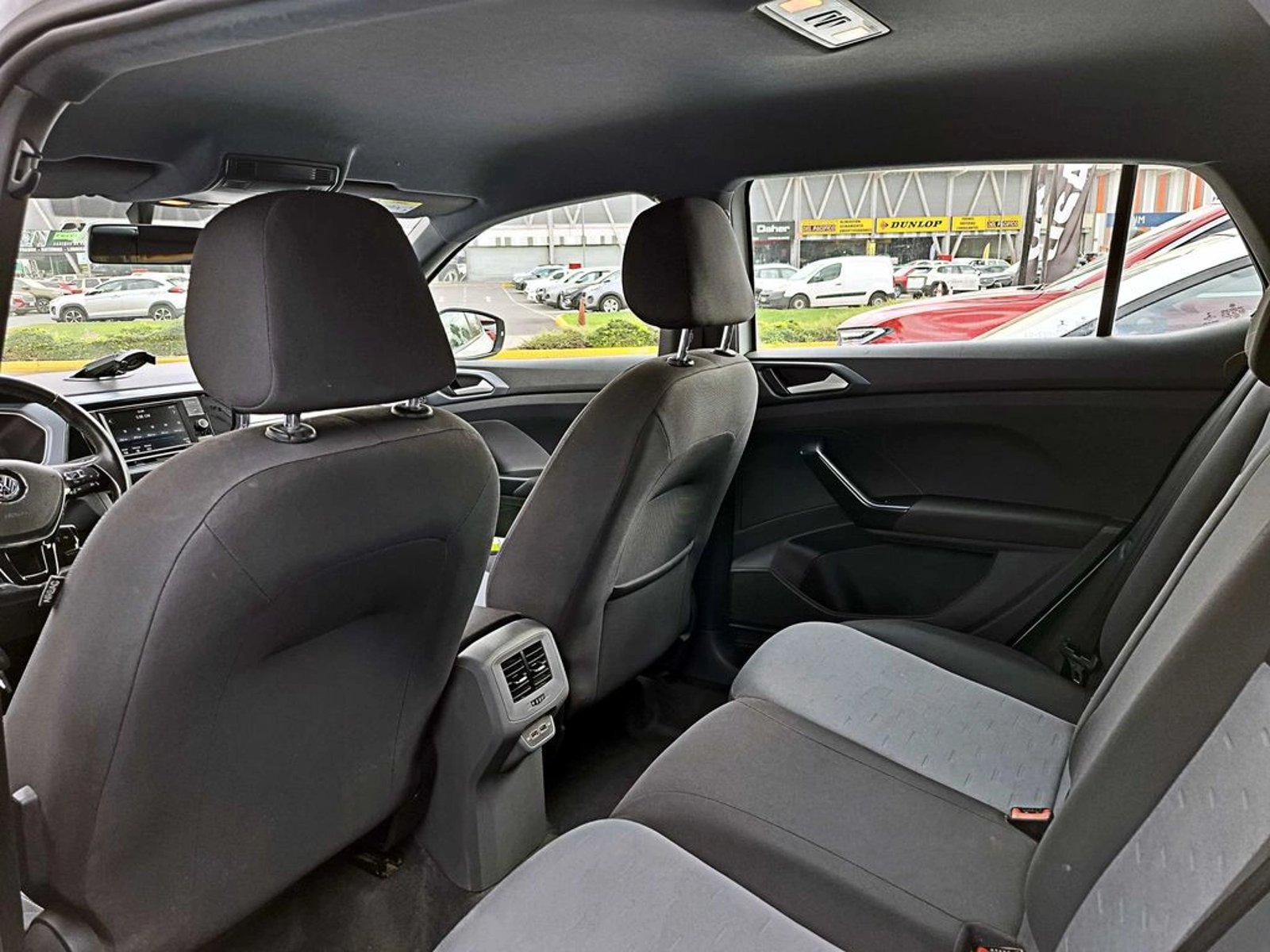 VOLKSWAGEN T-CROSS COMFORTLINE 1.6 AUT 2021 - Imagen 11 de 18
