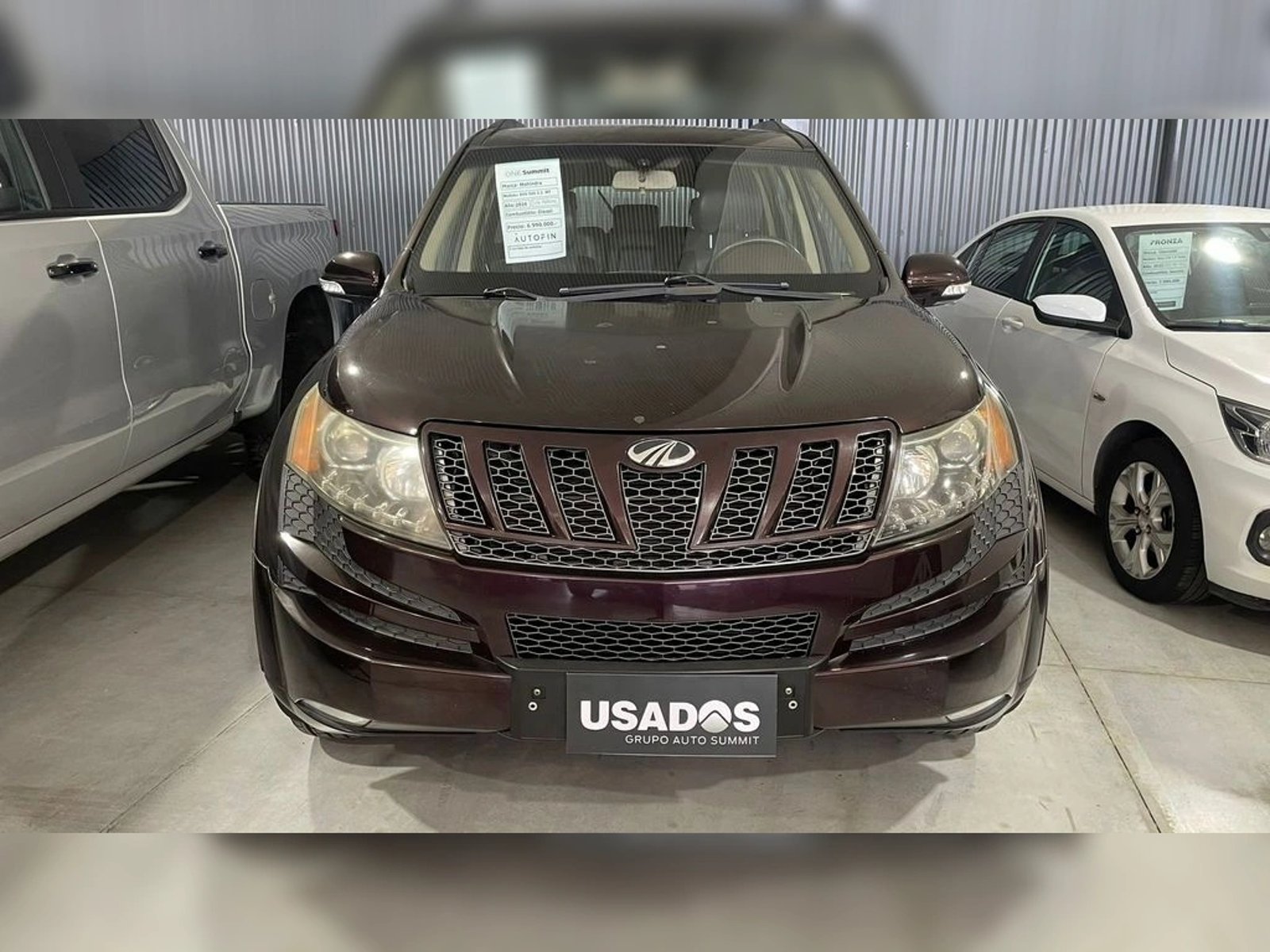 Mahindra XUV500 2.2 CRDE DIESEL AWD EURO5 FULL MT 5P 2016 - Foto 4 de 11