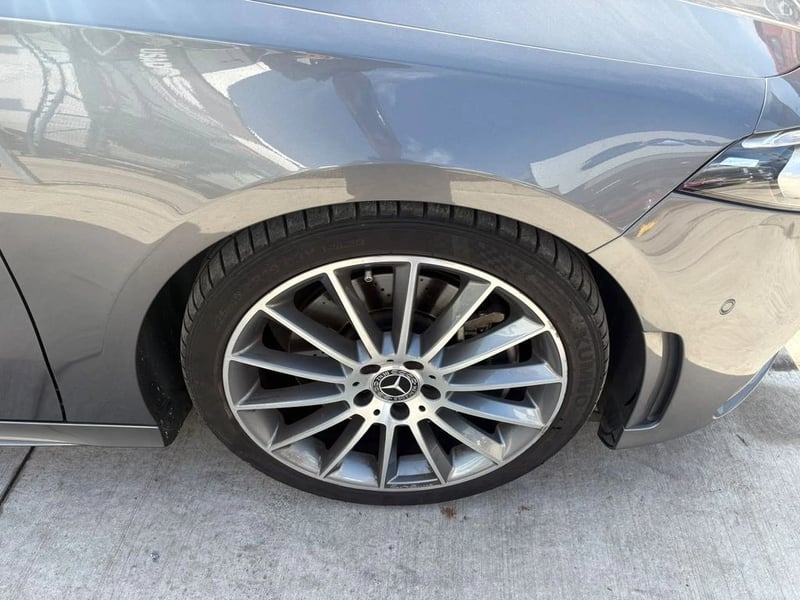 Mercedes-Benz A 250 2.0 SPORT 4X2 AT 5P 2019 - Imagen 6 de 11
