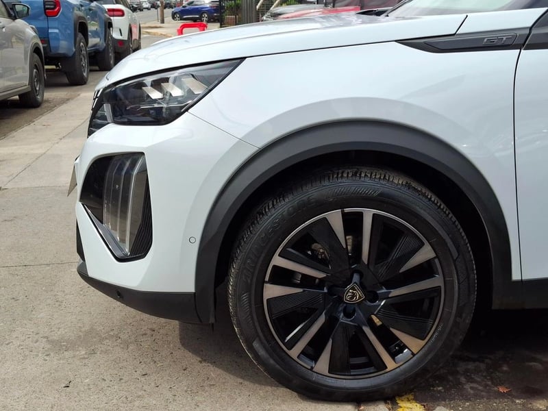 Peugeot 2008 4X2 1.2 AUT HIBRIDO 2025 - Imagen 4 de 20