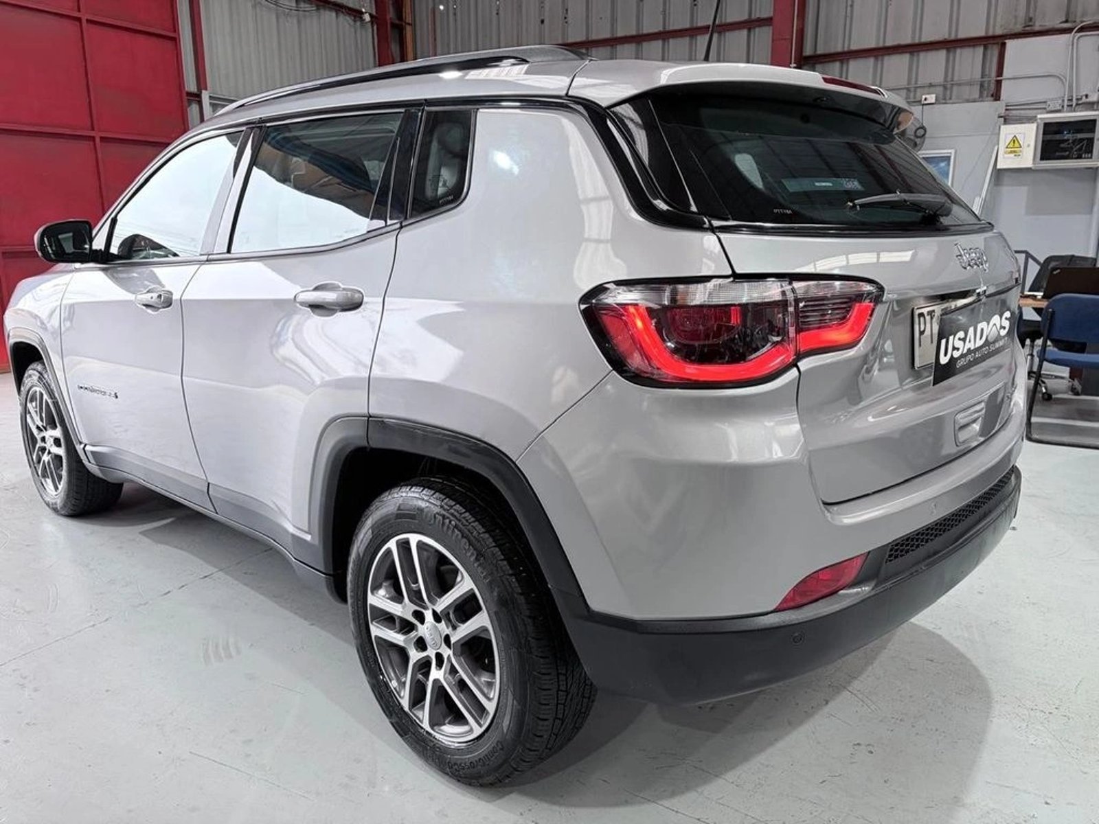 JEEP COMPASS 2.4 LONGITUDE AT 2021 - Imagen 11 de 16