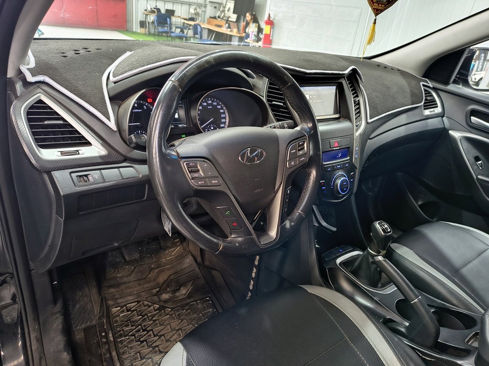 HYUNDAI SANTA FE 2.4 GLS 2018 - Imagen 12 de 20
