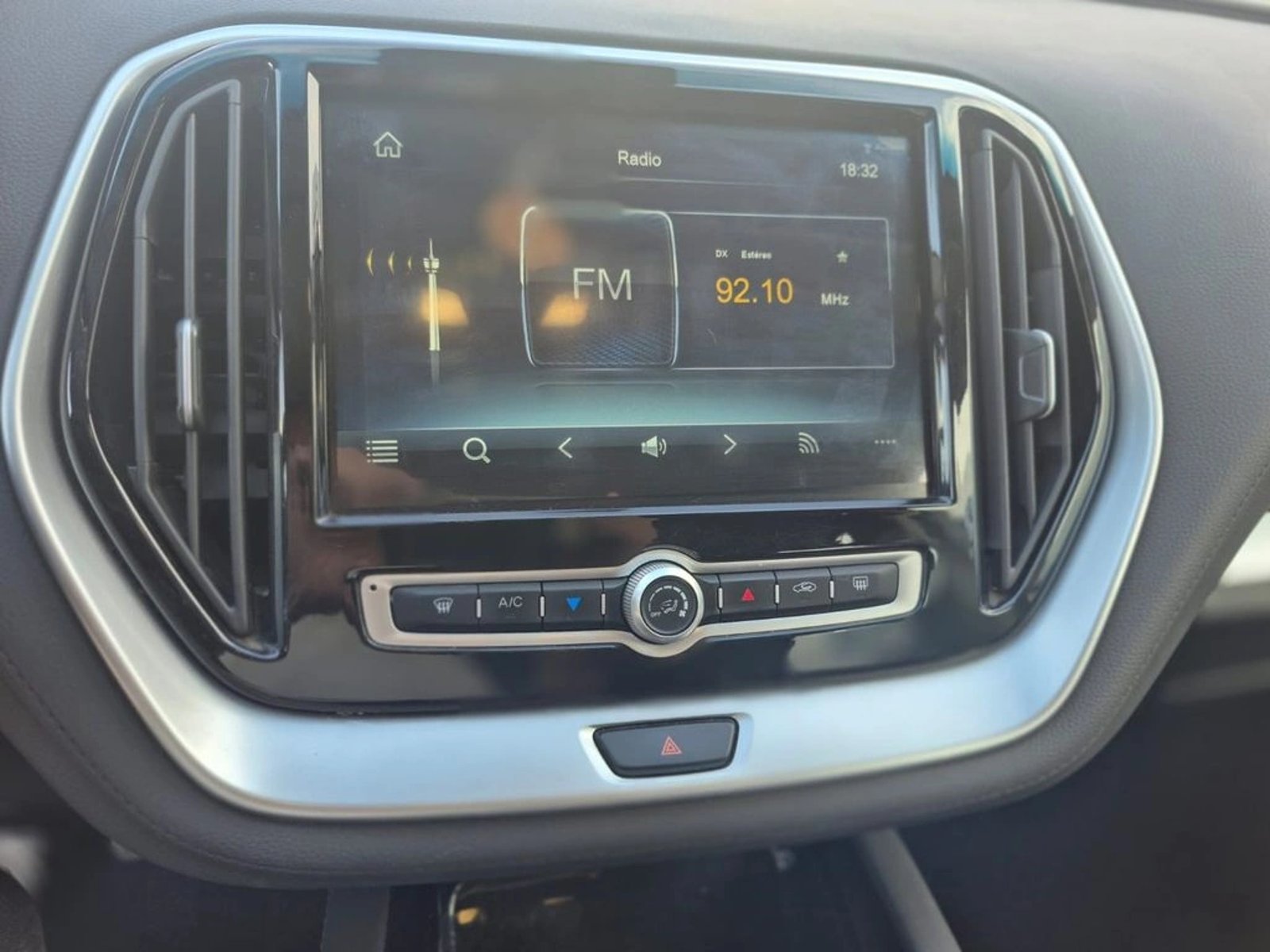 JETOUR X70 1.5 GL MT 2024 - Imagen 14 de 20