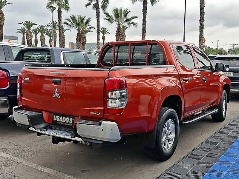 Mitsubishi L200 2.4 TD WORK CR WF MT 4X2 DIESEL 2022 - Imagen 5 de 14