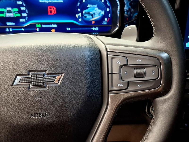 Chevrolet SILVERADO 6.2 ZR2 R 4X4 AT 4P 2026 - Imagen 13 de 20