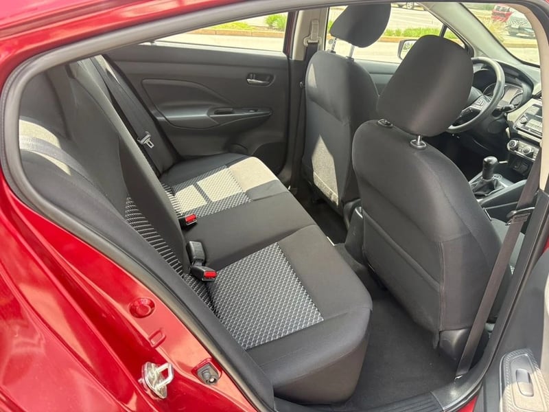 Nissan VERSA MT 1.6 2021 - Imagen 9 de 11