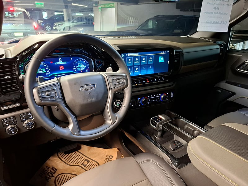 Chevrolet SILVERADO 6.2 ZR2 R 4X4 AT 4P 2026 - Imagen 11 de 20