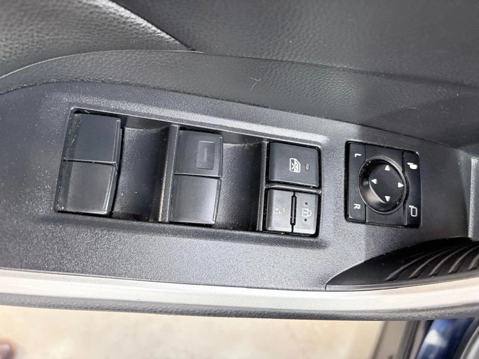 TOYOTA RAV4 2.0 LE 4X2 CVT AT 5P 2024 - Imagen 9 de 16