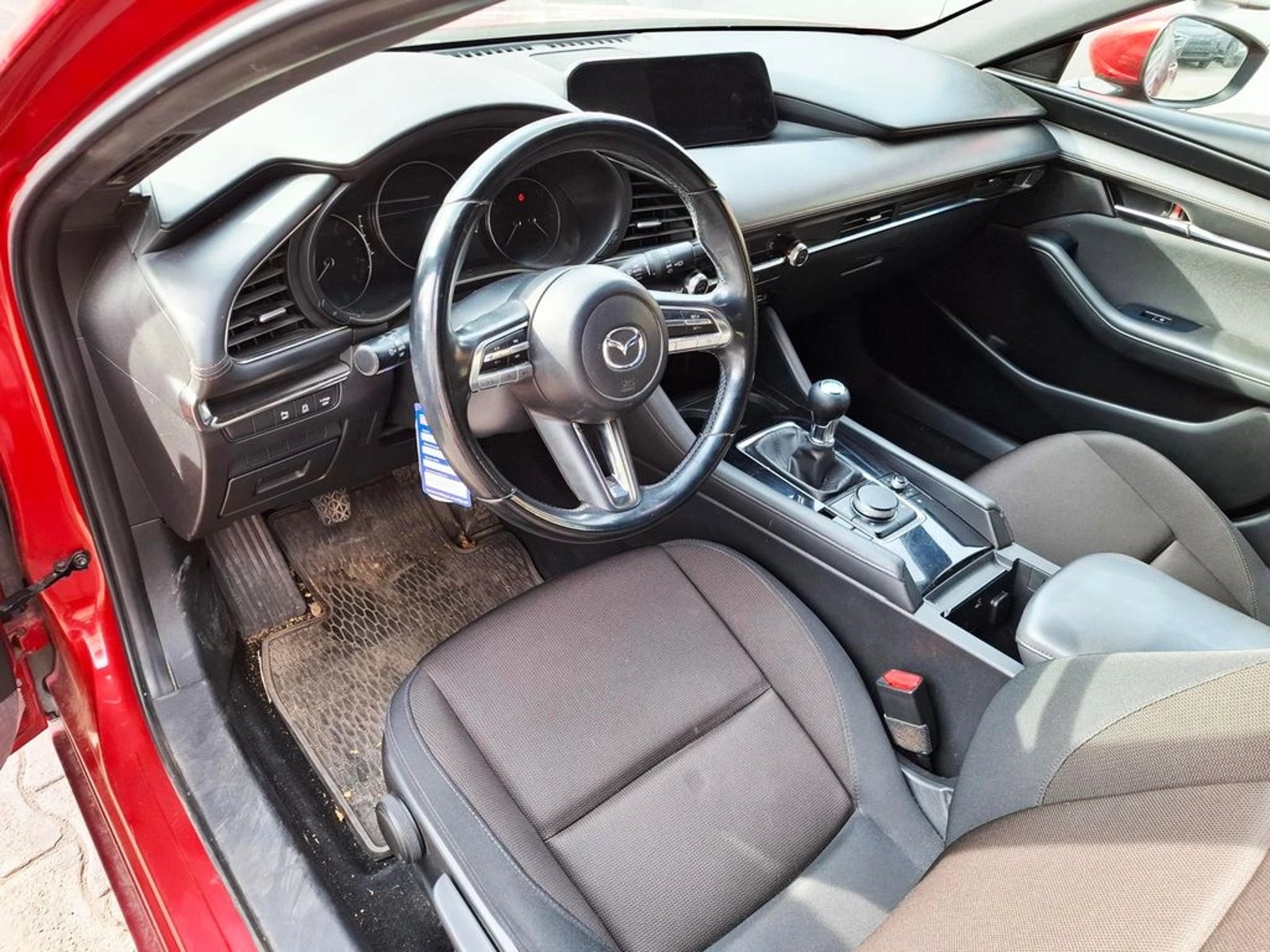 MAZDA 3 SPORT 2.0 SPORT 2.0 MT 2020 - Imagen 16 de 20