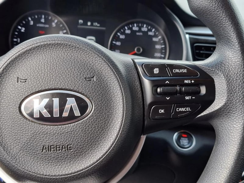 Kia RIO 5 1.4 2021 - Imagen 17 de 20