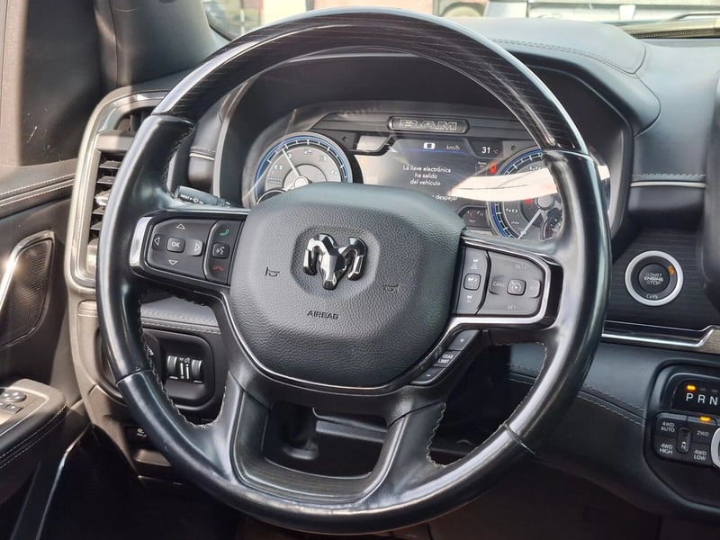 RAM 1500 5.7 CREW CAB LIMITED AT 4X4 2022 - Imagen 14 de 19