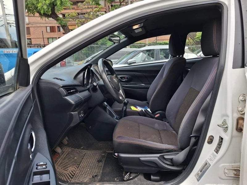 Toyota YARIS 1.5 2016 - Imagen 11 de 20