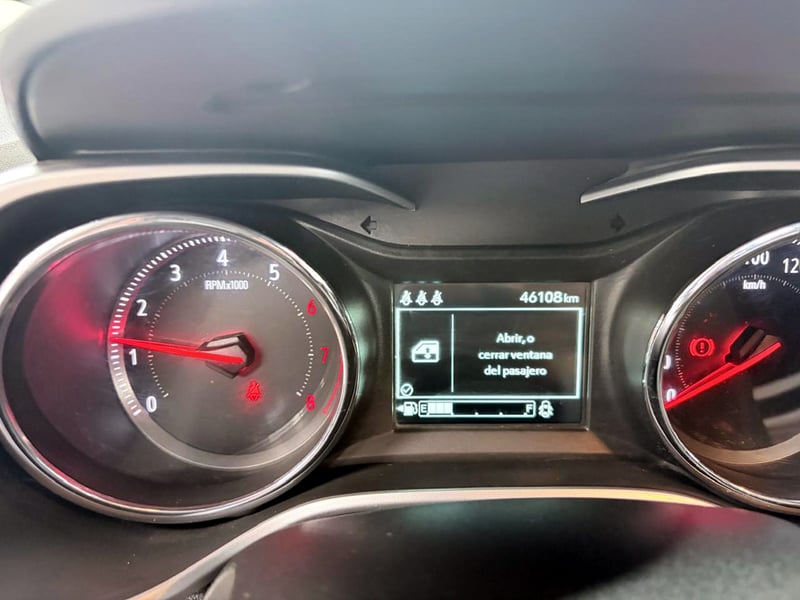 Chevrolet TRACKER 1.2 LTZ MT 2023 - Imagen 8 de 11