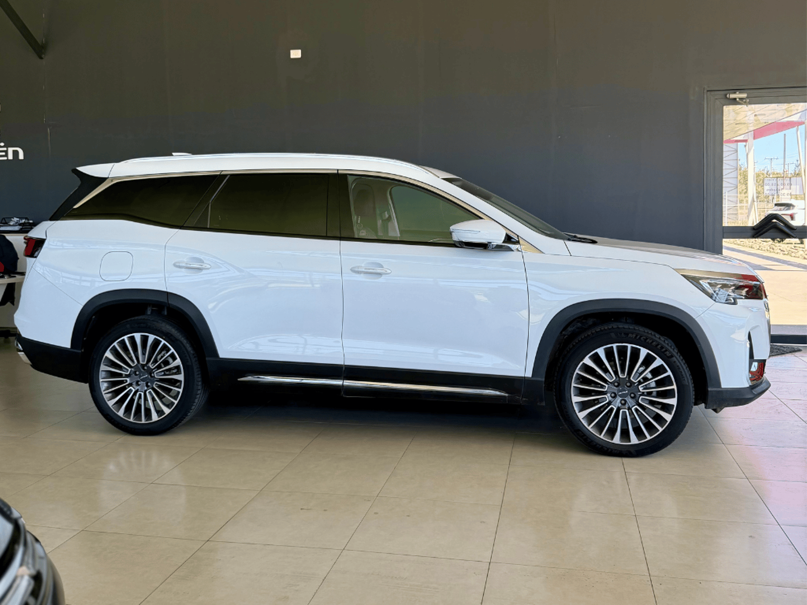 Jetour X90 PLUS 2.0 4X2 DCT AT 5P 2024 - Foto 3 de 20