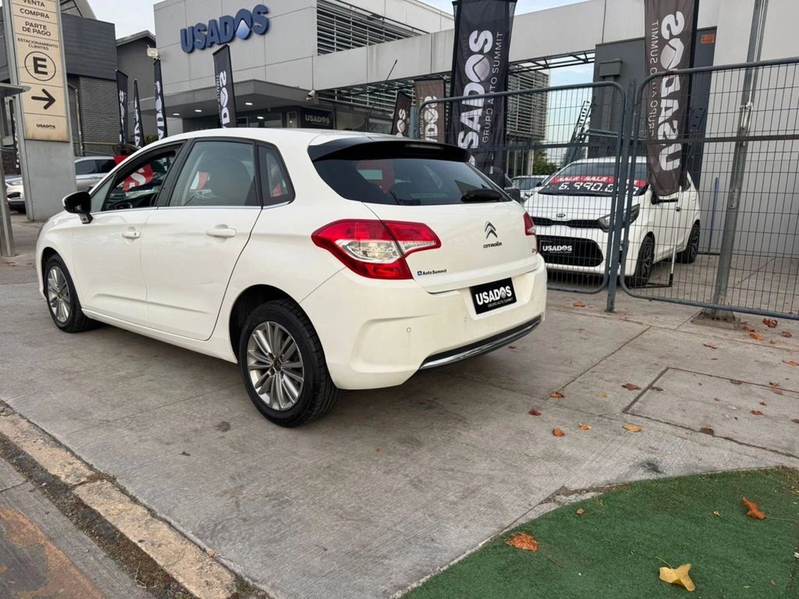 Citroën C4 1.6 VTI SEDUCTION 4X2 MT 5P 2013 - Foto 4 de 11