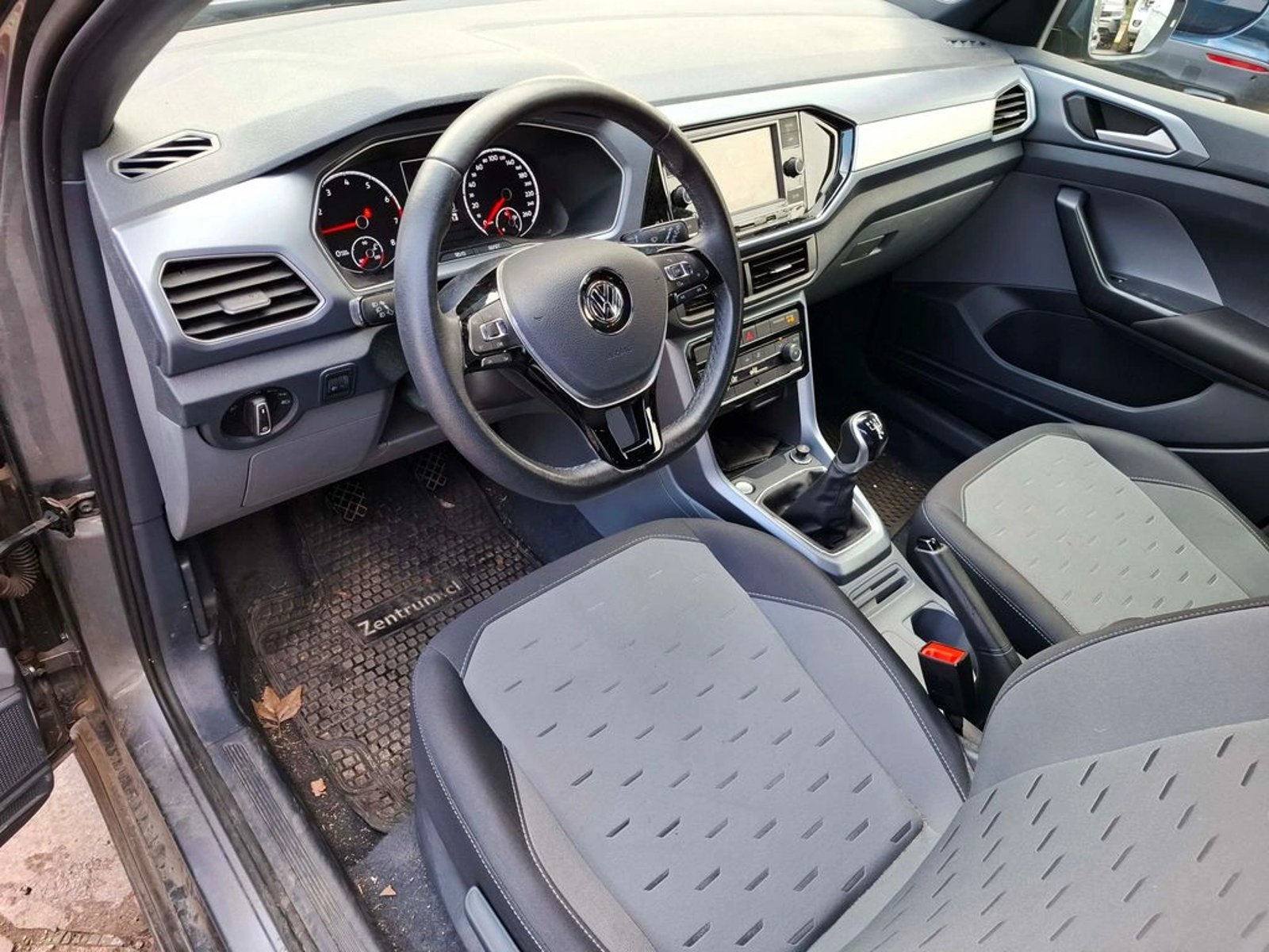Volkswagen T-CROSS 1.6 MSI COMFORTLINE 4X2 MT5 5P 2021 - Imagen 16 de 20