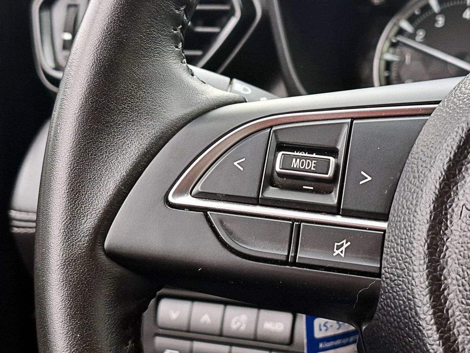 Suzuki GRAND VITARA GLX 1.5 MT HYBRID 2023 - Imagen 12 de 17