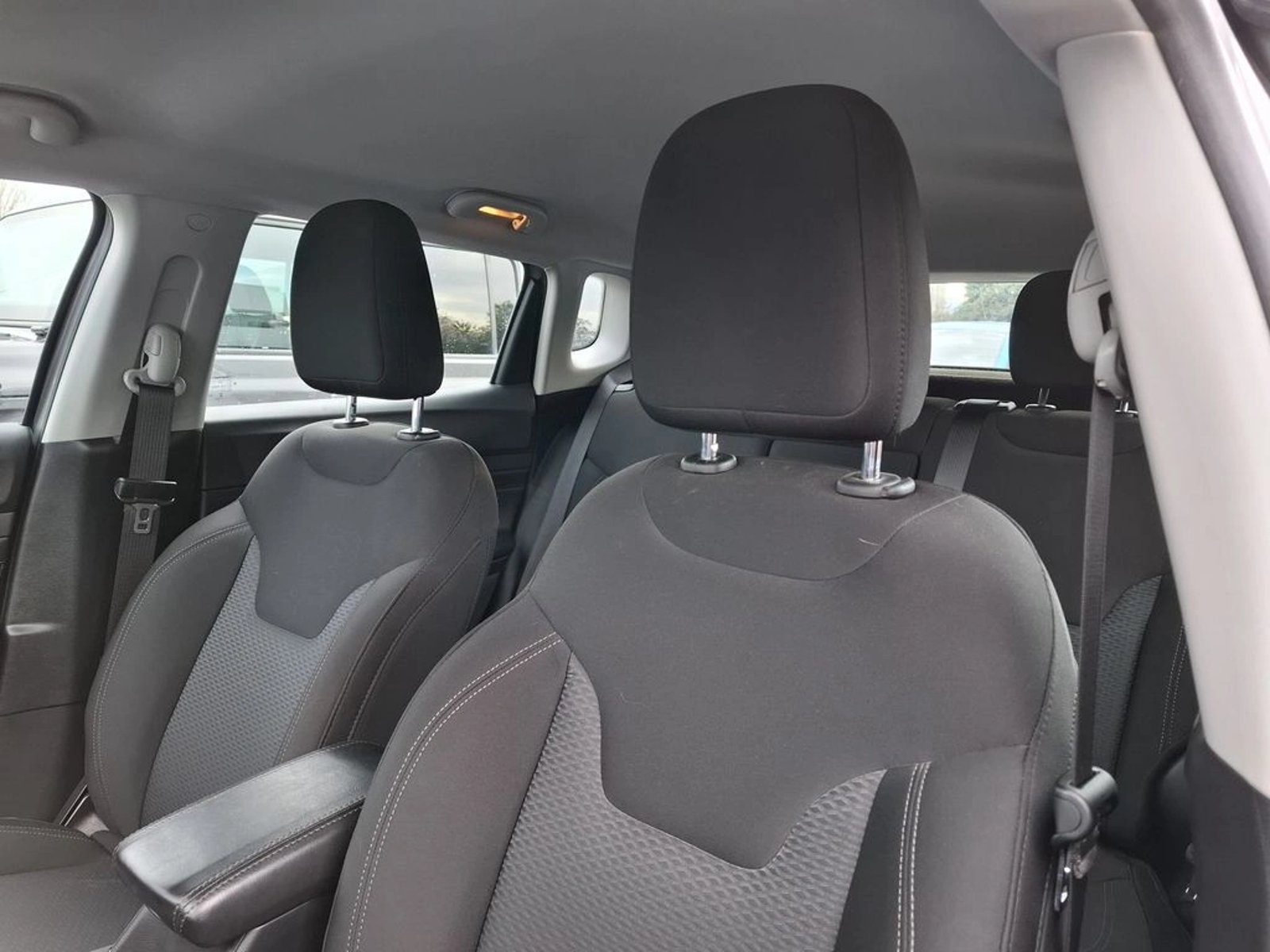 JEEP COMPASS 1.3 LIMITED AT 2022 - Imagen 19 de 20