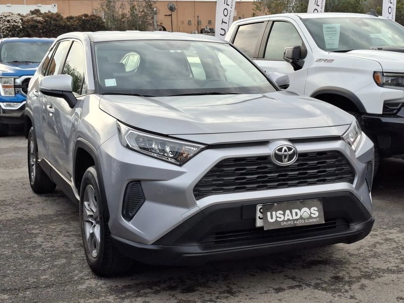 Toyota RAV4 LE 2.0 2024 - Imagen 3 de 20