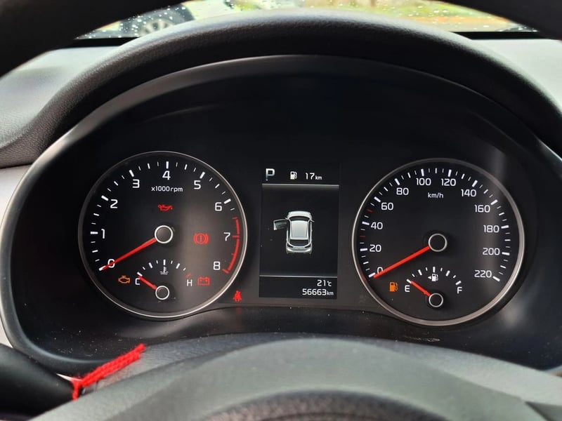 Kia RIO 5 1.4 2021 - Imagen 18 de 20